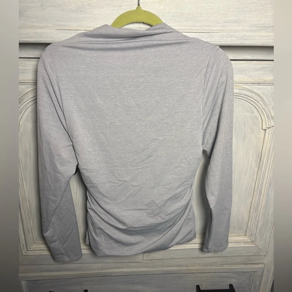 Aritzia Contour Flourish Longsleeve Top Chrome Ruched Flattering Smoothing - Picture 11 of 11